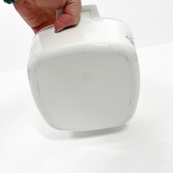 Vintage Corning Ware Le Persil La Sauge 1.5 Quart Casserole Dish with Lid - Picture 7 of 8